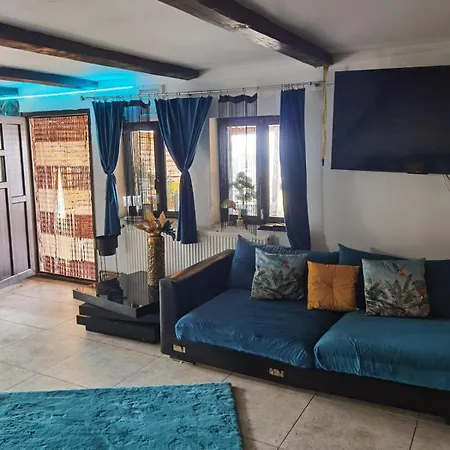 Golden House Holiday home *