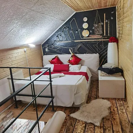 Golden House Case de vacanță *