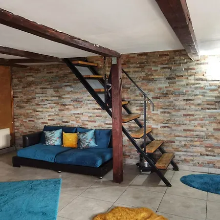Сasa de vacaciones Golden House *